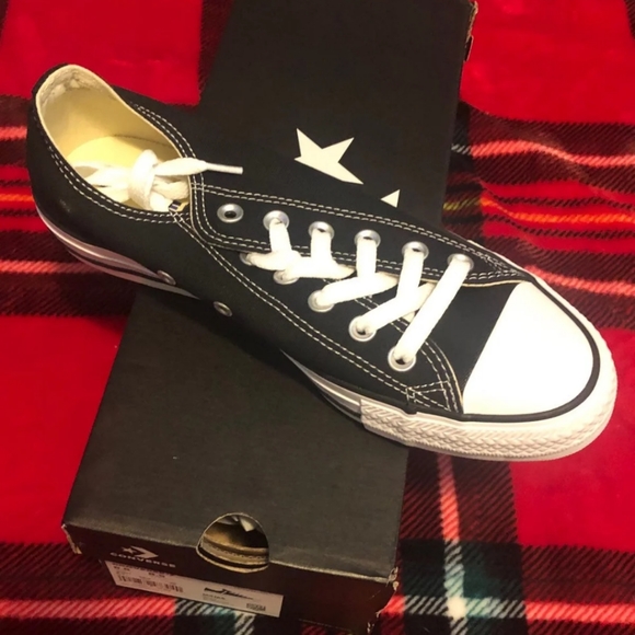 converse size 8.5 womens